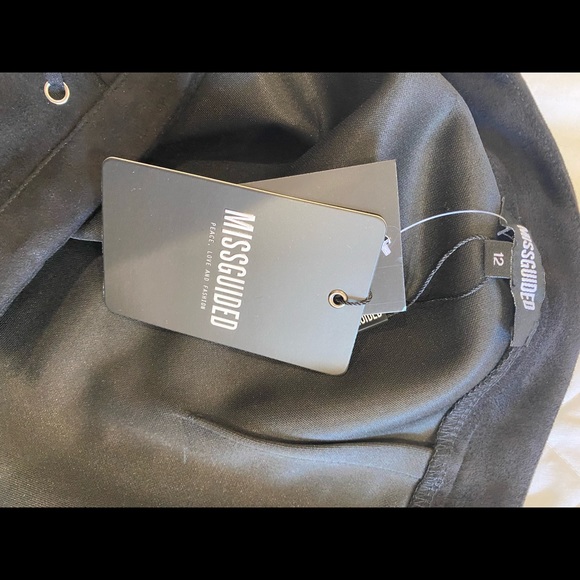 Missguided suede eyelet skirt 8 - Picture 8 of 11